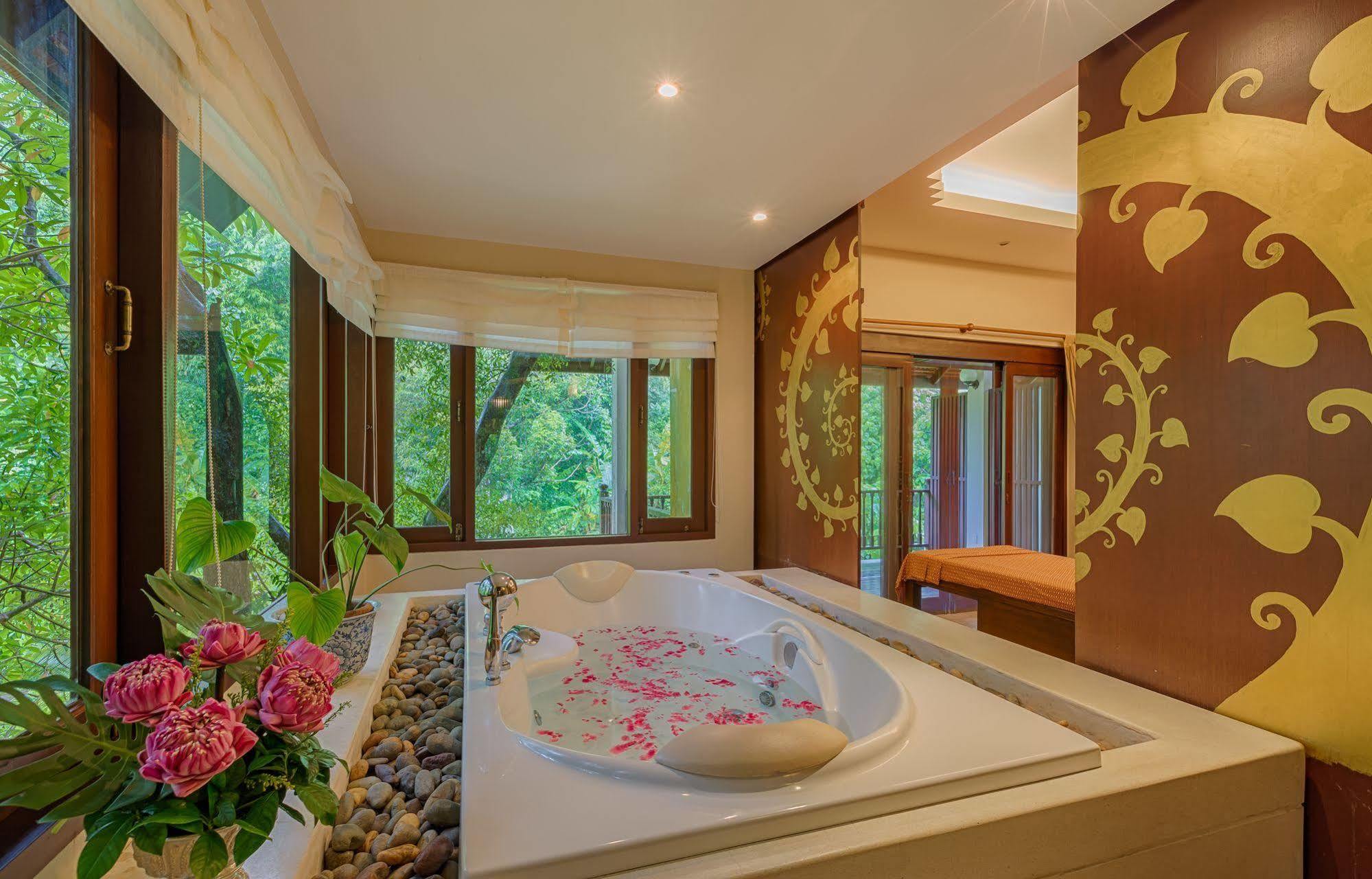 Suuko Villas Phuket Buitenkant foto